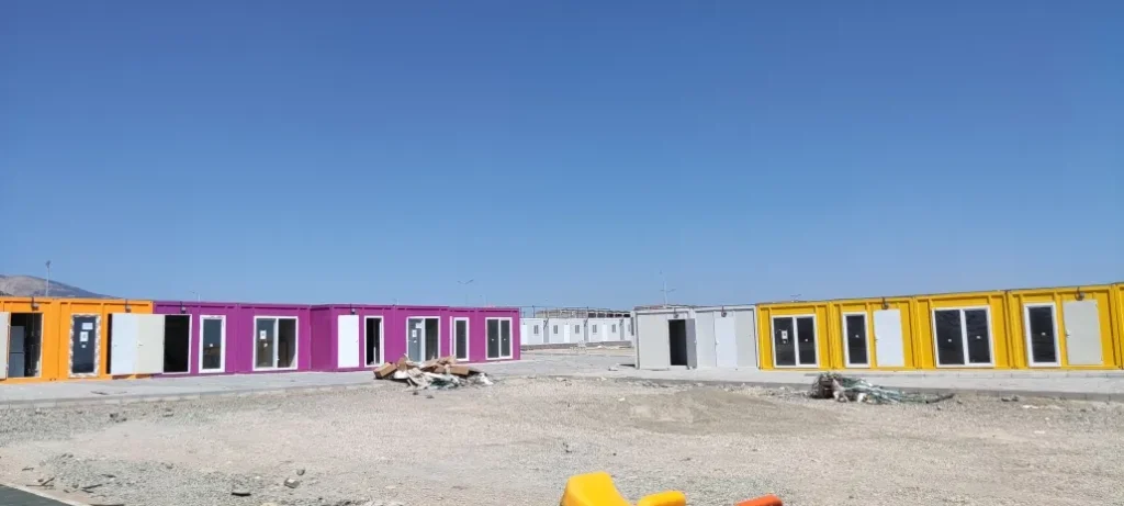 Modern ve fonksiyonel konteyner ofis nedir? Pramo'nun şık tasarımlı, taşınabilir yeni nesil çalışma alanlarını hemen keşfedin.